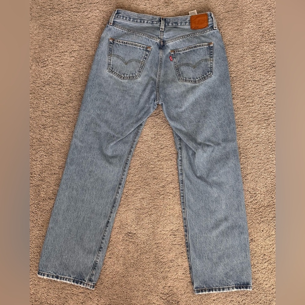 501 ‘90s Levi's Light Blue Straight Leg Jeans - Picture 2 of 6